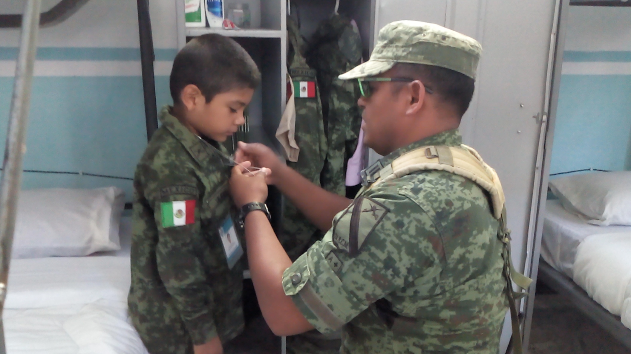 Soldado por un día con niños del CRIT Tehuacán