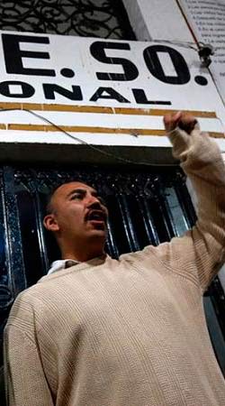 Flores Solís sale de cárcel y reafirma oposición a Gasoducto