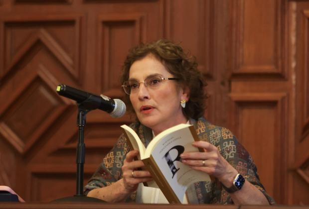 VIDEO Beatriz Gutiérrez Müller guarda silencio, no habló de su mudanza a España