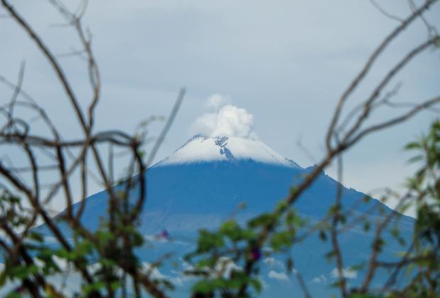 VIDEO Popocatépetl amanece nevado tras el Frente Frío Número 1