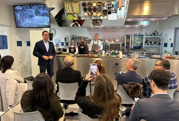 En España Jaime Oropeza presenta a Puebla como destino cultural internacional