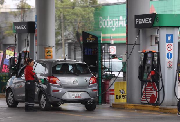 Toma previsiones, prevén desabasto de gasolina en Puebla