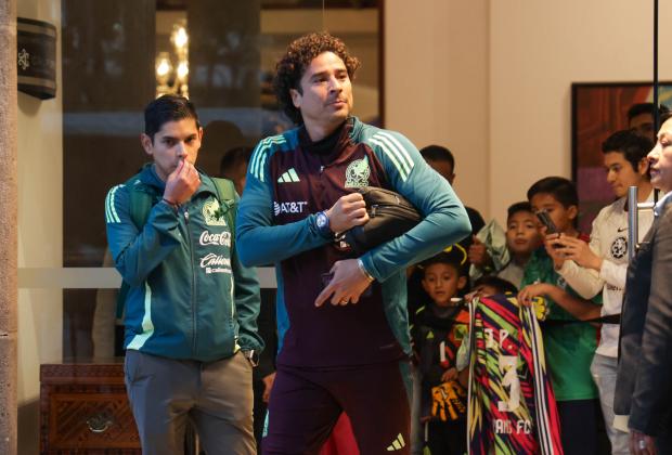 VIDEO Entre porras poblanos apoyan a la Selección de México