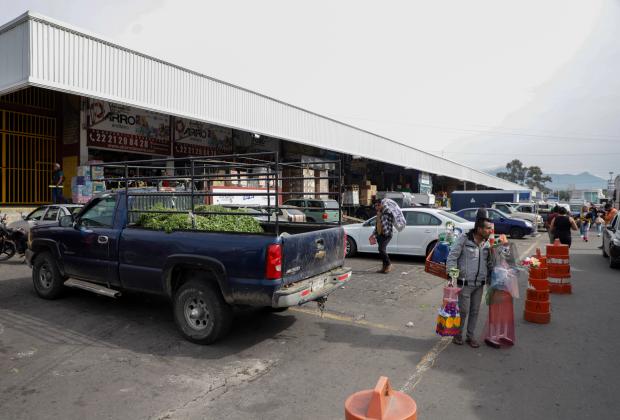 Revisan bodegas en Central de Abastos por presunta construcción en ductos de PEMEX 