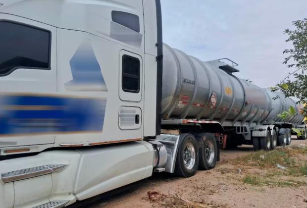 Fueron decomisados seis camiones con 200 mil litros de combustible en Sonora