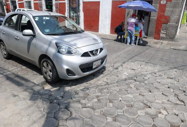 Cuidado, zanjas en calles del Centro Histórico de Puebla