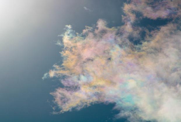 VIDEO Nubes con iridiscencia inunda el cielo poblano