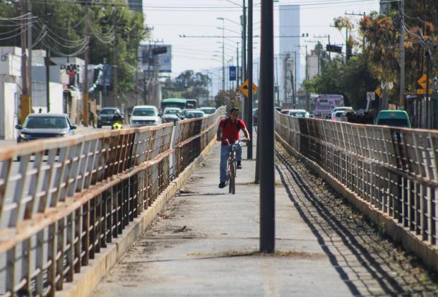 En pésimas condiciones se encuentra Ciclovía en Esteban de Antuñano