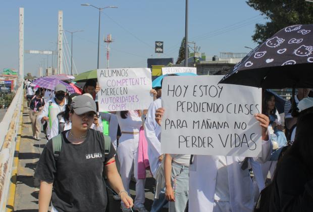 VIDEO Estudiantes vuelven a marchar con dirección a Ciudad Universitaria