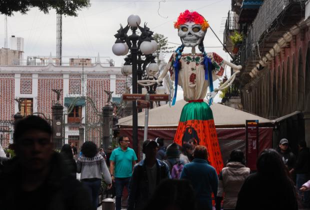 VIDEO Visita las catrinas en la 16 de Septiembre en Puebla