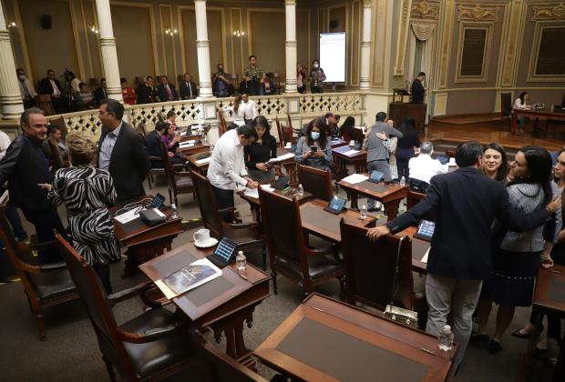 Diputados poblanos se irán bien cargados con su aguinaldo Diputados poblanos se irán bien cargados con su aguinaldo