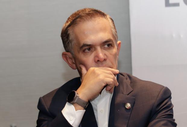 VIDEO Osorio Chong dice no a la invitación de Mancera para sumarse al PRD