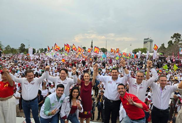Ante más de 60 mil asistentes, Armenta cierra campaña en Puebla