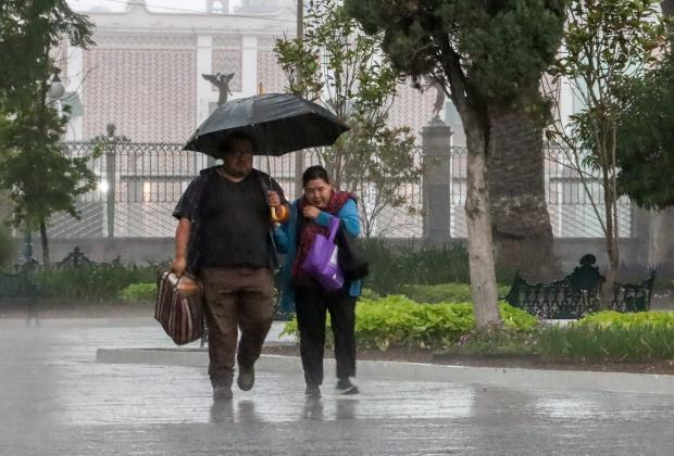VIDEO Intensa lluvia cae en Puebla y la Zona Metropolitana