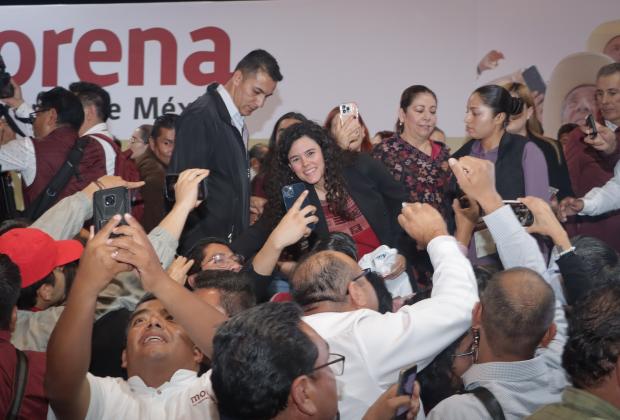 Morenistas piden salida chapulines y los abuchean en asamblea informativa de Puebla