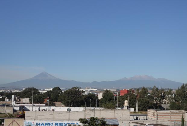 VIDEO Volcán Popocatépetl e Iztaccíhuatl lucen despejados esta mañana