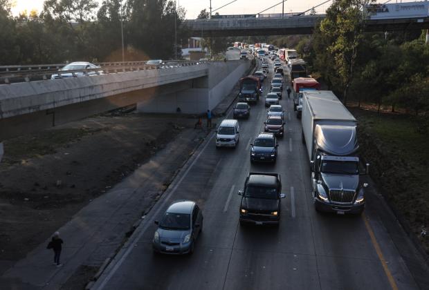 De locos, tráfico en la autopista Puebla-Orizaba