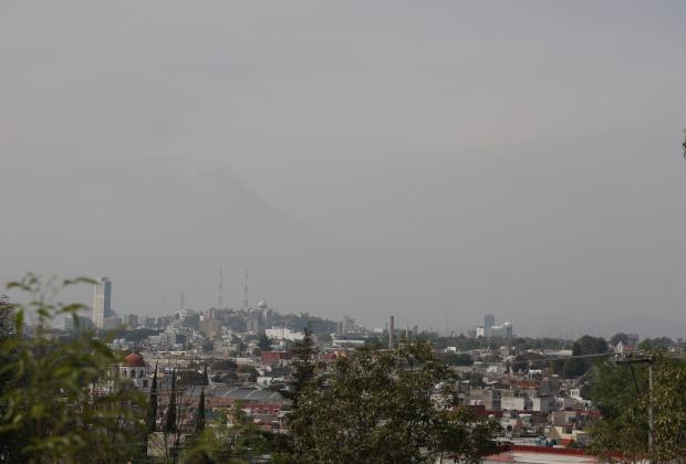 Existe caída de ceniza del volcán Popocatépetl en 10 municipios poblanos