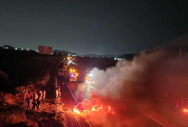 Bloquean la Atlixcáyotl por rapto de menores en Santa Isabel Cholula