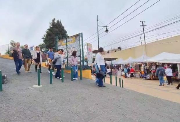 VIDEO Turistas disfrutan de un paseo por la Zona Arqueológica de Cholula