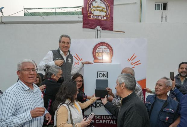 Transforma Pepe Chedraui el alumbrado público en la Colonia Loma Linda Transforma Pepe Chedraui el alumbrado público en la Colonia Loma Linda