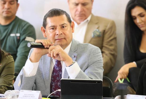 Armenta pide a Anticorrupción retomar carpetas de investigación del Teleférico, Museo Barroco y Banco Accendo