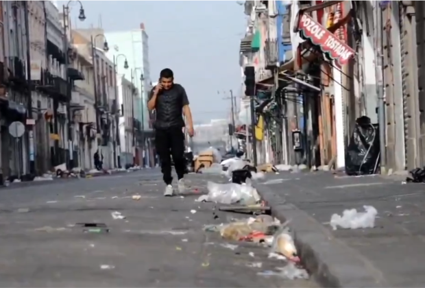 VIDEO Una cochinada, así amaneció el Centro Histórico de Puebla