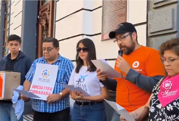 VIDEO Grupos Provida se manifiestan en el Congreso del Estado