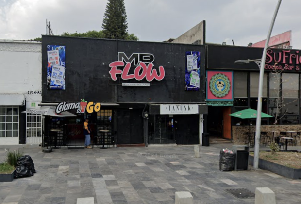 Denuncian a seguridad del bar Mr. Flow en Puebla por agresión y robo a jóvenes