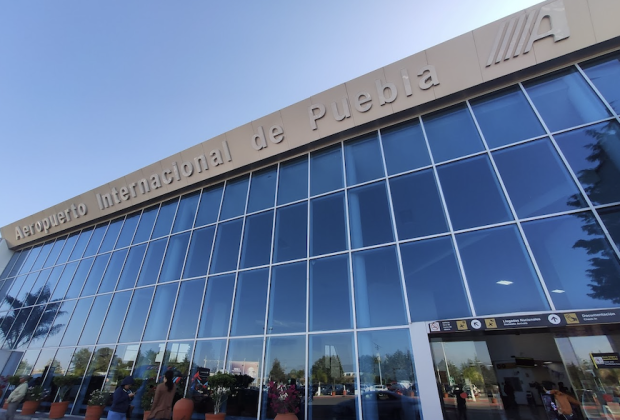 SICT regularizará app de taxis en aeropuertos, incluyendo el de Puebla