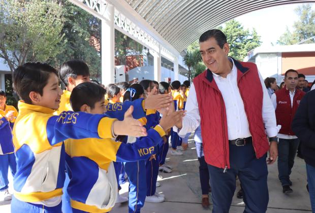 Céspedes inauguró techado en el Centro Escolar Morelos