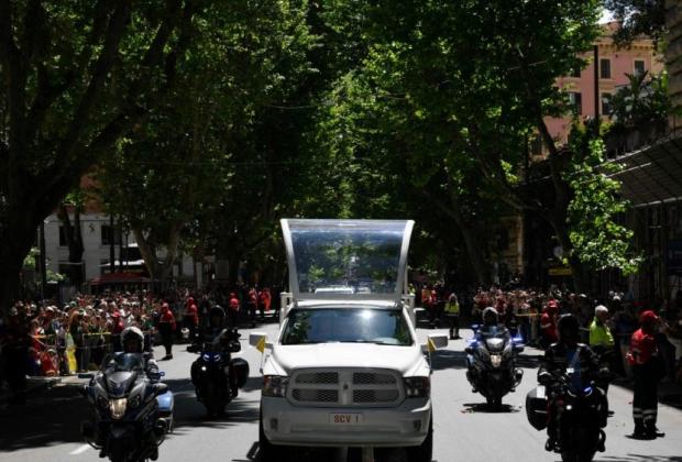 VIDEO Roma despide a su Obispo, el Papa Francisco VIDEO Roma despide a su Obispo, el Papa Francisco