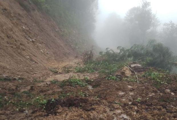 En Ajalpan, pobladores denuncian derrumbes causados por explotación de cerros 