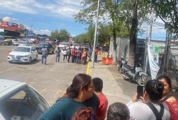 Se desata bronca entre locatarios de la Central de Abasto y la 28 de Octubre