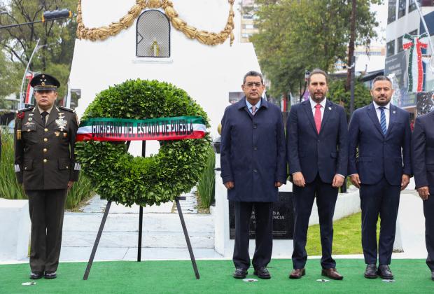 Céspedes encabeza ceremonia por 203 Aniversario de la Consumación de la Independencia