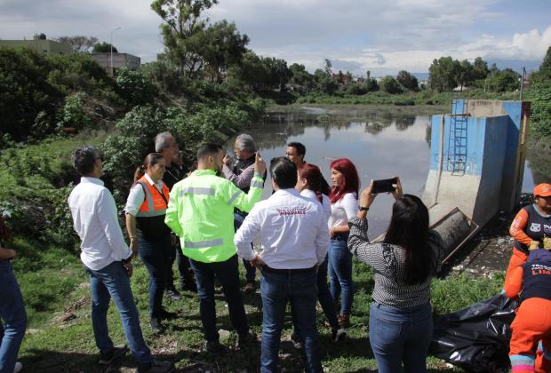 Supervisa Gobierno de la Ciudad labores de desazolve y limpieza en el Vaso Regulador Puente Negro