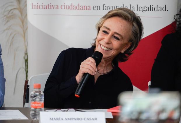Muestran solidaridad con María Amparo Casar