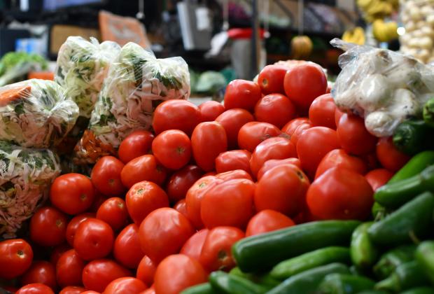 En Puebla jitomate, papa y carne de res subieron de precio durante mayo 