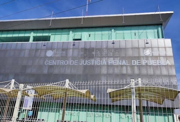 Alertan por supuesto reporte de bomba en Casa de Justicia de Puebla