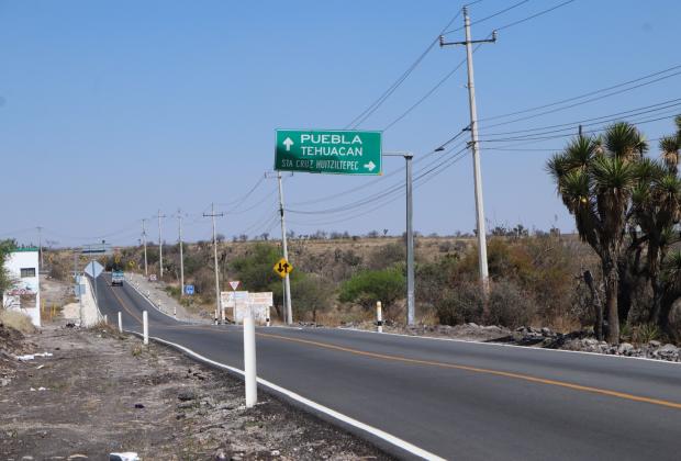 Con 52 mdp, Céspedes inaugura carretera La Colorada-Ixcaquixtla