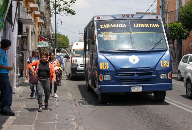 Céspedes continuará análisis de alza a tarifa del transporte hasta el último día de gobierno