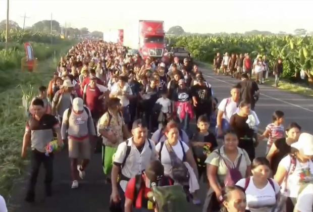 Caravana con más de tres mil migrantes sale de Chiapas hacia USA