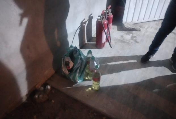 Hallan bombas molotov a un costado del Consejo Municipal del IEE en Palmar de Bravo