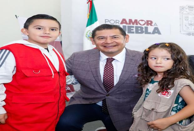Ser útil, acomedido y agradecido, valores de mi infancia: Armenta