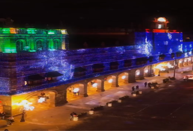 VIDEO Palacio Municipal se ilumina con el espíritu navideño