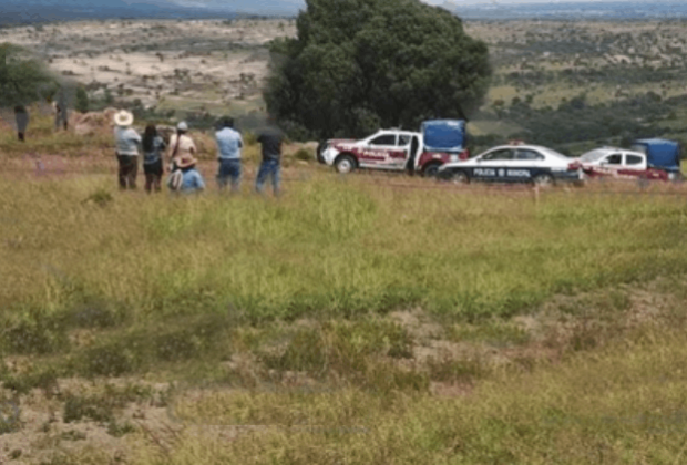 Dejan  cadáver de mujer encobijado en terrenos de Cuautinchán