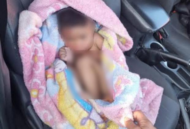 Abandonan a niño de dos años en una maleta en Puebla capital