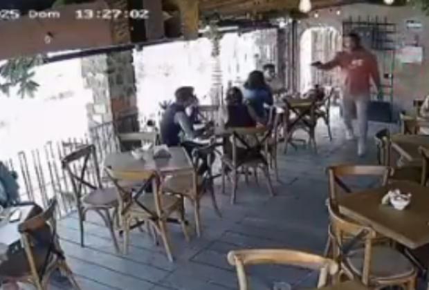 Se registra asalto a mano armada en restaurante La Terraza en Lomas de Zavaleta