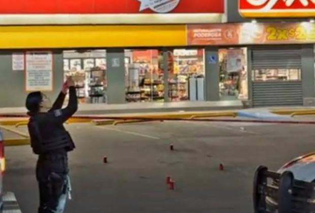 Balean Oxxo en Izúcar y causa pánico en clientes y vecinos