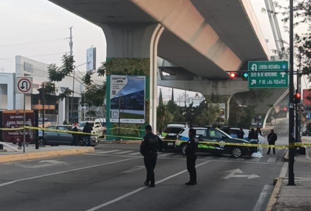 Mujer se lanza de puente en calzada Zaragoza